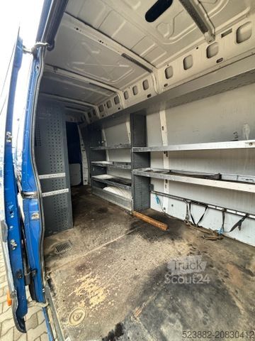 Furgon z wysokim dachem IVECO Daily 70C17 Regale*AHK*NL 3,8t*3Sitze*nur 185tkm