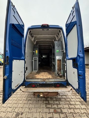 Furgon z wysokim dachem IVECO Daily 70C17 Regale*AHK*NL 3,8t*3Sitze*nur 185tkm