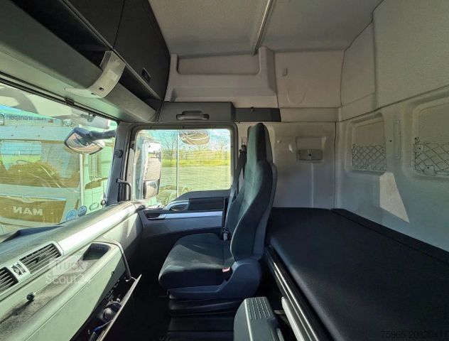 Standard tractor unit MAN TGX 26.440 TWINSTEER 851.000 KM TOP CONDITION HO