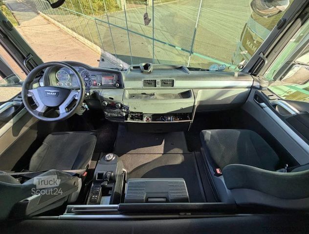 Standard tractor unit MAN TGX 26.440 TWINSTEER 851.000 KM TOP CONDITION HO