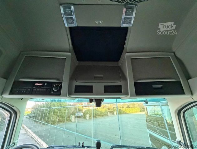 Standard tractor unit VOLVO FH 13.460 I-PARK COOL 2X TANKS SUPER CONDITION 2