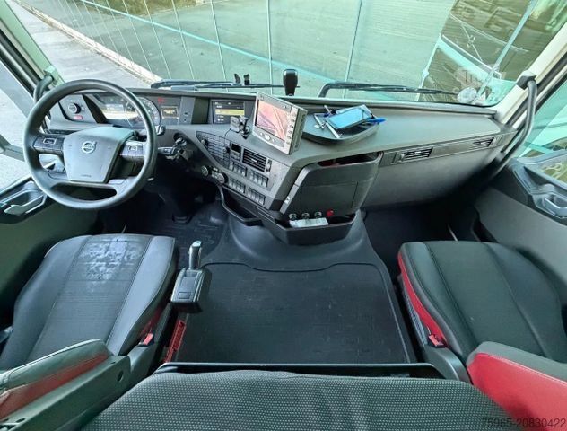 Standard tractor unit VOLVO FH 13.460 I-PARK COOL 2X TANKS SUPER CONDITION 2