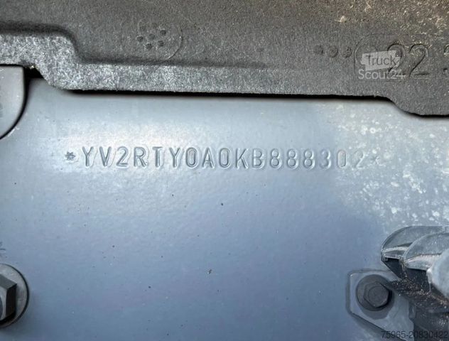 Standard tractor unit VOLVO FH 13.460 I-PARK COOL 2X TANKS SUPER CONDITION 2