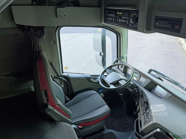 Standardní tahač VOLVO FH 13.420 EURO 6 ONLY 570.000 KM FULL AIR 2X TAN