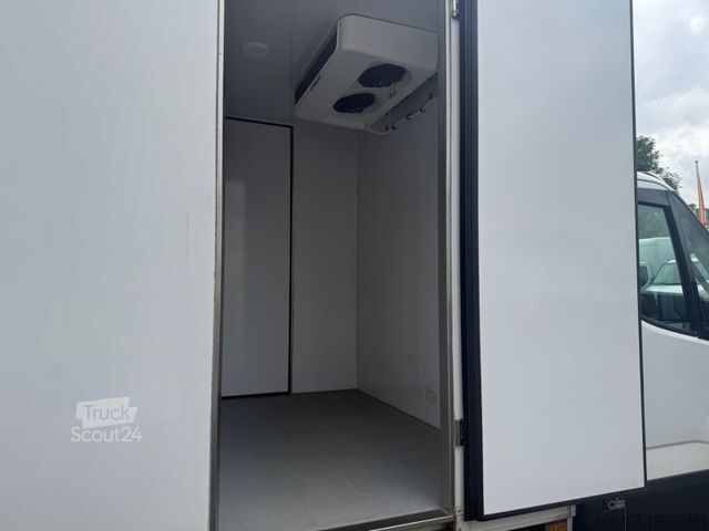 Koelwagen met geïsoleerde laadbak IVECO Daily 70C21HA8Thermo King V-300 Kühler-20°