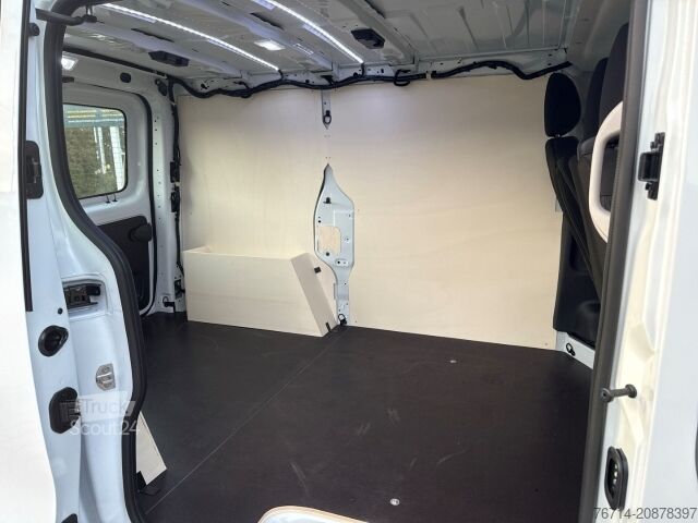 Furgon blaszak Renault Trafic KOMFORT L1H1 3,0t BLUE DCi 150 KAMERA+DAB