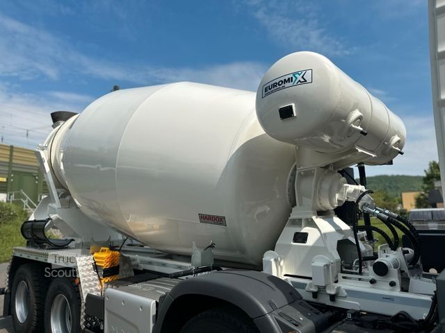 Betonmischer LKW MAN TGS 32.440 8x4 / Euromix MTP EM 9 L