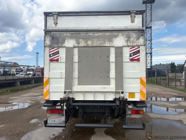 Vežimas šaldytuve ir (arba) šaldytuve Mercedes-Benz Actros 1832