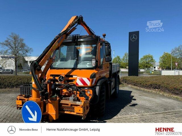 Селскостопанска машина Mercedes-Benz Unimog U 318