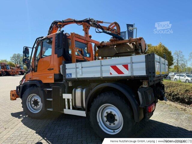 Селскостопанска машина Mercedes-Benz Unimog U 318