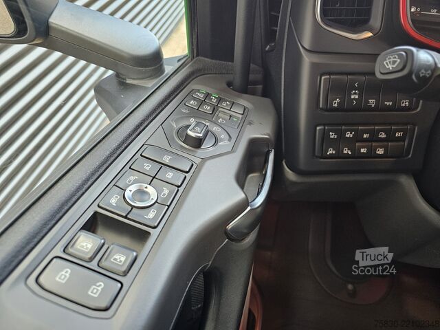 Estándar-SZM Scania S660 V8 6X2 BOOGIE / RETARDER / FULL AIR / 2 TANKS