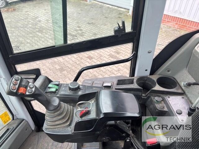 Chargeur de cour Neuson WL 95