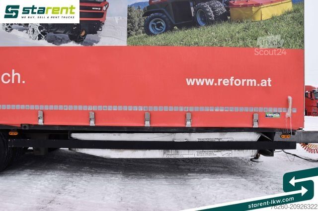 Remorcă deschisă cu prelată  Gföllner Tandemanhänger Bordwände Rampen 2 Achs