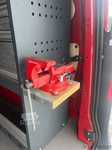 Duba panelată MERCEDES-BENZ Vito 110 LANG 6G KLIMA TEMPOMAT 2-SITZE SCHRÄNKE