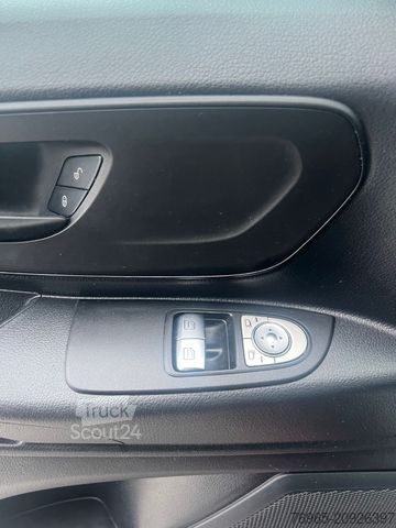 Duba panelată MERCEDES-BENZ Vito 110 LANG 6G KLIMA TEMPOMAT 2-SITZE SCHRÄNKE