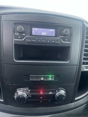 Duba panelată MERCEDES-BENZ Vito 110 LANG 6G KLIMA TEMPOMAT 2-SITZE SCHRÄNKE