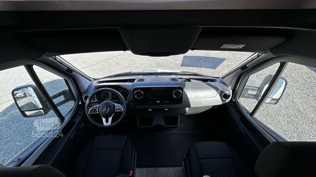 Polointegrovaný obytný vůz HYMER/ERIBA Tramp S 585 (32) SAT+TV, 170 PS