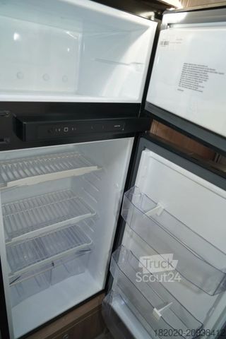 Alkovas kemperis CARADO A 361 PRO (60) Navi, RFK, SAT+TV