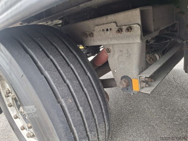 Standardní tahač DAF XF 460 FT
