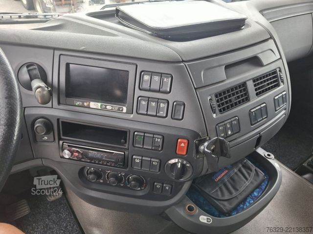 Standardní tahač DAF XF 460 FT