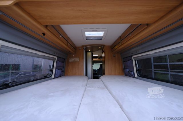 Camper PÖSSL Roadcruiser-Automatik-Einzelbetten-Anhänerkupplu