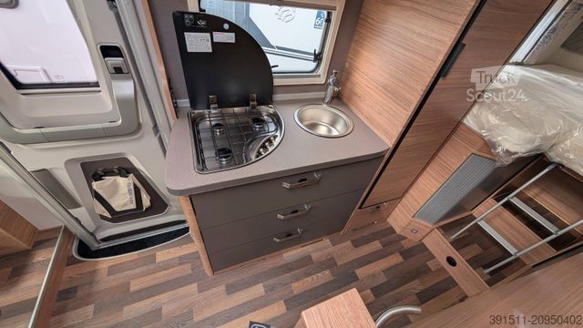 Autorulotă integrată WEINSBERG CaraCore 650 MEG Auto Modell 26