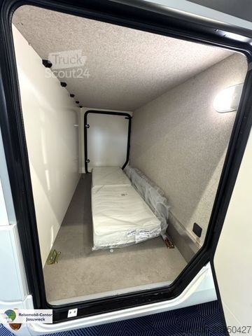 Autorulotă semi-integrată FORSTER T 699 EB Einzelbetten