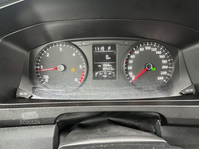 Autocarro de passageiros Volkswagen Transporter Kombi 2.0 TDI L1H1 Euro 6 Airco Cru...
