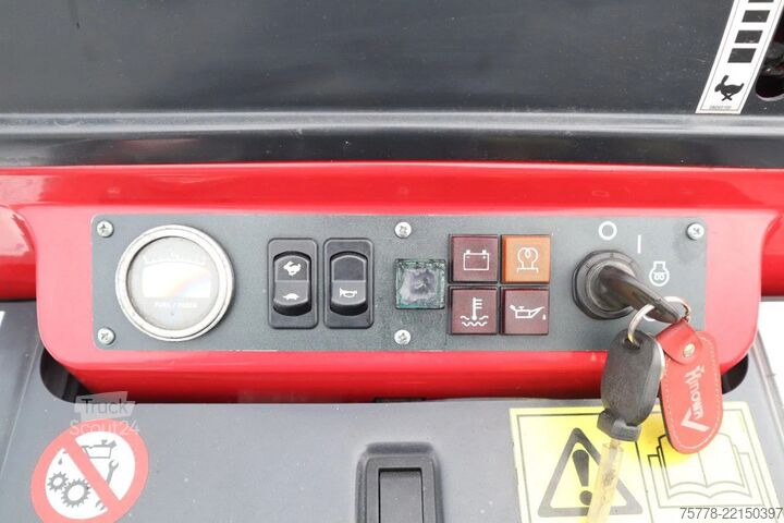 Reachtruck Hinowa TPX1800 | TRACKED FORKLIFT | 1.8 TON | EXT FORKS