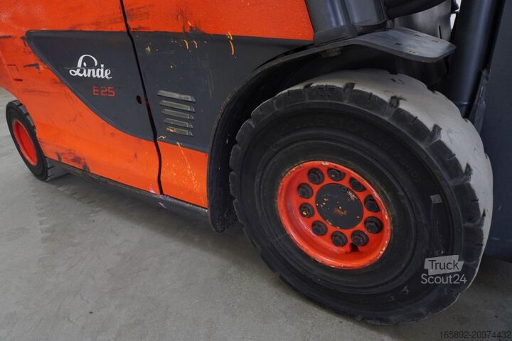 навантажувач Linde E 25/600 H 387