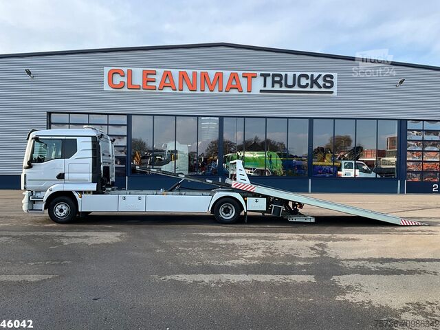 Véhicule de dépannage Man TGL 12.220 Euro 6 Recovery truck Just 65.900 km!