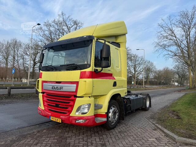 Standaard-SZM DAF CF 330 Slaapcabine