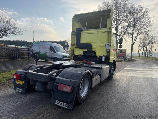 Standaard-SZM DAF CF 330 Slaapcabine