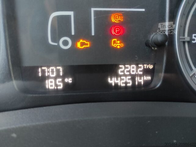 Grue montée sur camion DAF LF 18T LF 320 CV con gru EFFER