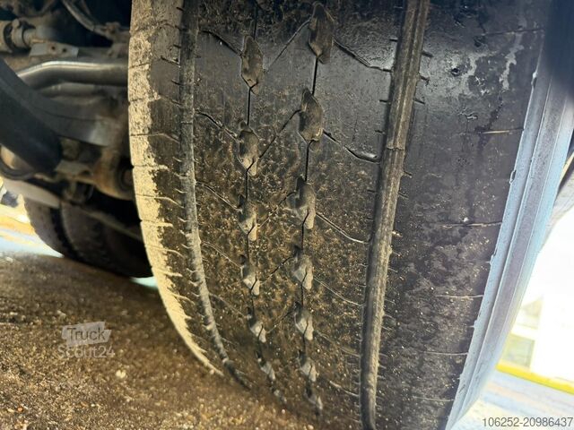 Dépanneuse Volvo FH 420 8x4 TRIDEM + CRANE HIAB ROLLER 130 R - P...