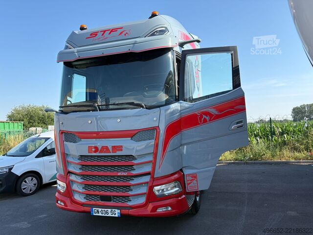 Tracteur routier standard DAF XG+ 530
