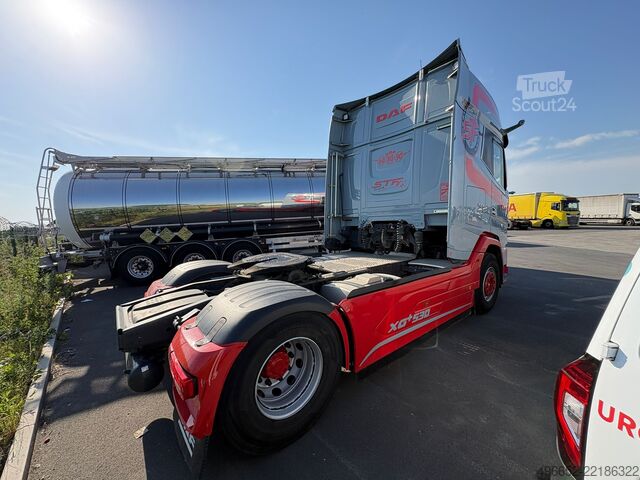 Tracteur routier standard DAF XG+ 530