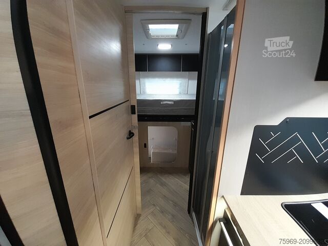 Halvintegrerad husbil CHAUSSON 724 ETAPE LINE