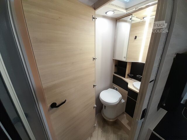 Halvintegrerad husbil CHAUSSON 724 ETAPE LINE