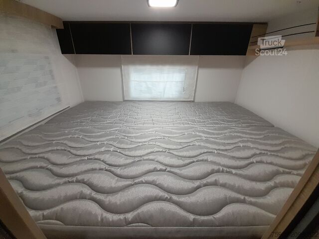 Halvintegrerad husbil CHAUSSON 724 ETAPE LINE