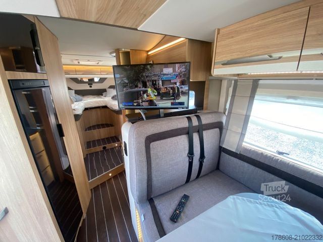 Camping-car semi-intégré KNAUS Sky Wave 700 MEG 4,4t, 160PS, 5-Sitze + Hundebox