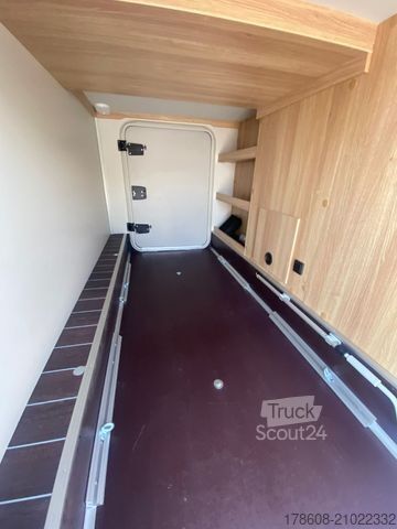 Camping-car semi-intégré KNAUS Sky Wave 700 MEG 4,4t, 160PS, 5-Sitze + Hundebox