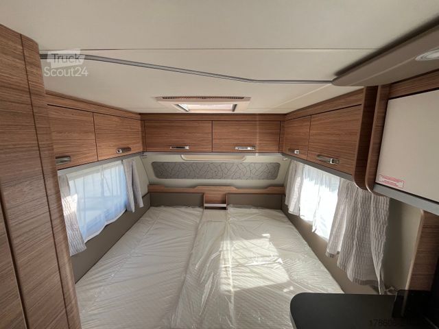 Caravane WEINSBERG CaraOne 480 EU Glattblech, FBH, 17"Alu, viel Zub