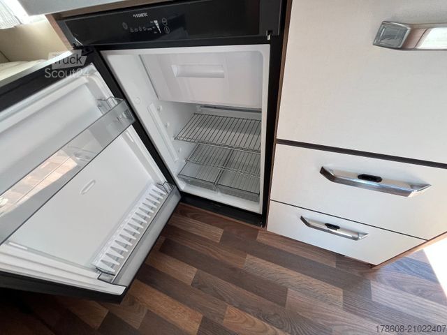 Caravane WEINSBERG CaraOne 480 EU Glattblech, FBH, 17"Alu, viel Zub