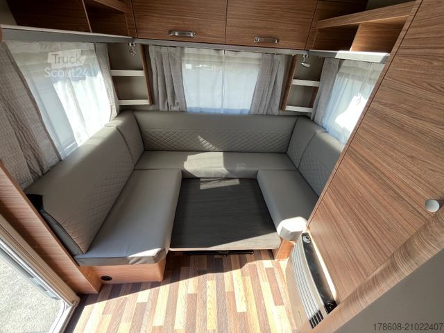 Caravane WEINSBERG CaraOne 480 EU Glattblech, FBH, 17"Alu, viel Zub