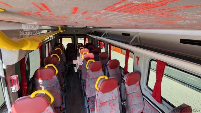 Minibus MAN TGE 22 Sitze GSR2 COC Lagerfahrzeug Stock