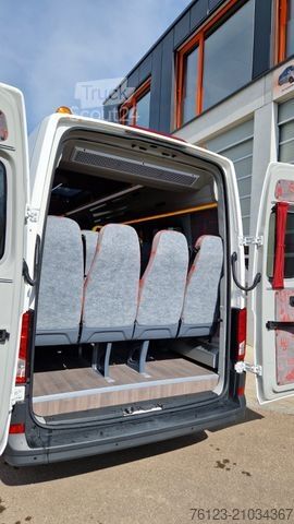 Minibus MAN TGE 22 Sitze GSR2 COC Lagerfahrzeug Stock