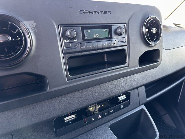 Fourgon tôlé MERCEDES-BENZ Sprinter 319 CDI Kasten+4x4+AHK 3,0t+Kamrea+