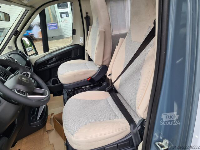 Напівінтегрований кемпер CARADO V 347 *Safety-Paket m. ACC*pro+ Paket*