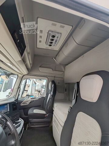 Ελκυστήρας μεγάλου όγκου FORD F-MAX 500 LUXURY Mega